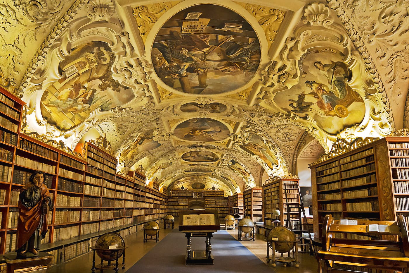 Curiosa : le grand cabinet de curiosités immersif